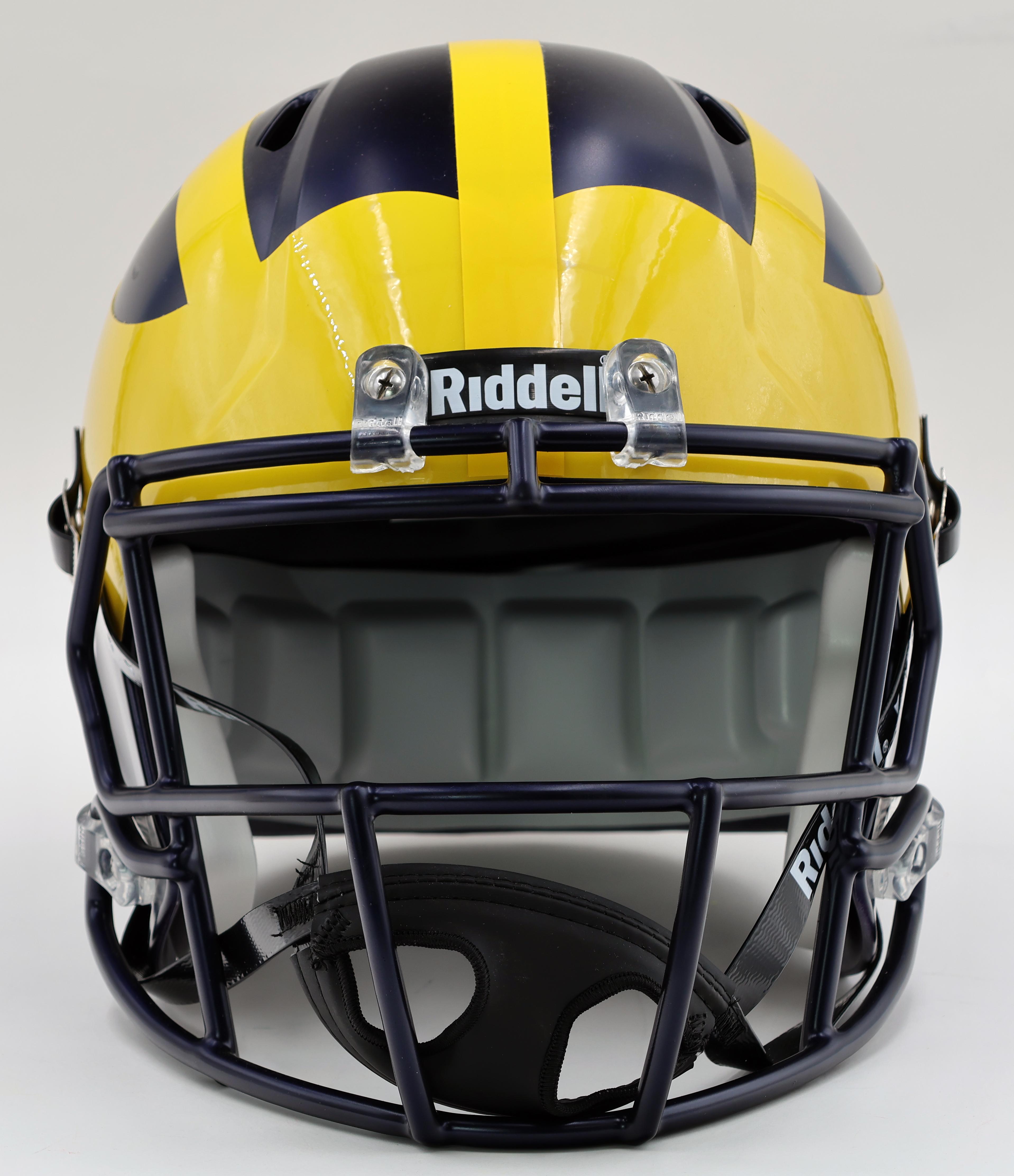 JJ McCarthy, Black Corum & Roman Wilson Signed Michigan Wolverines Full-Size Speed Helmet (Beckett) at PristineAuction.com JJ McCarthy, Black Corum & Roman Wilson Signed Michigan Wolverines Full-Size Speed Helmet (Beckett) at PristineAuction.com