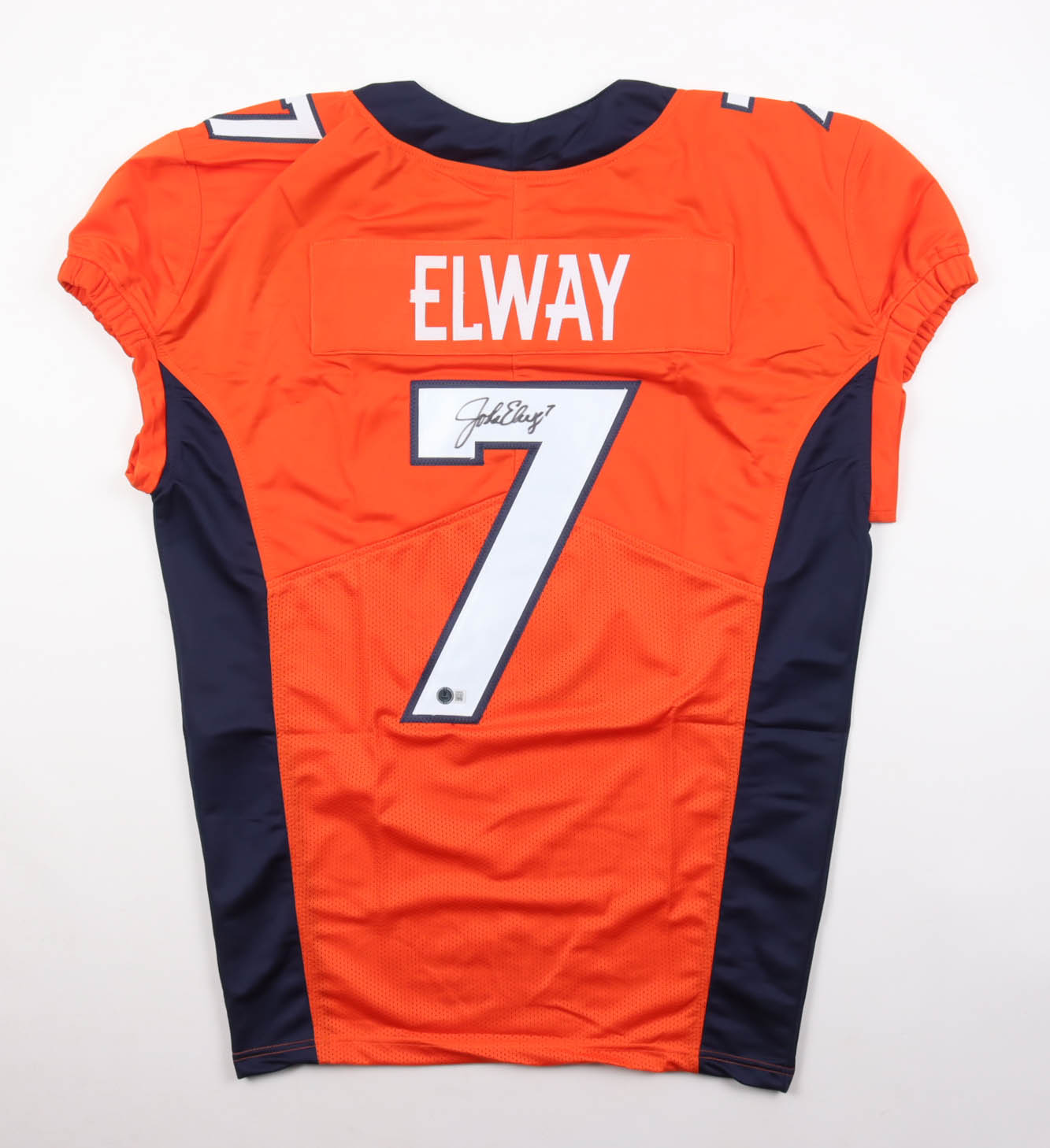 John Elway Signed Jersey (Beckett) at PristineAuction.com John Elway Signed Jersey (Beckett) at PristineAuction.com