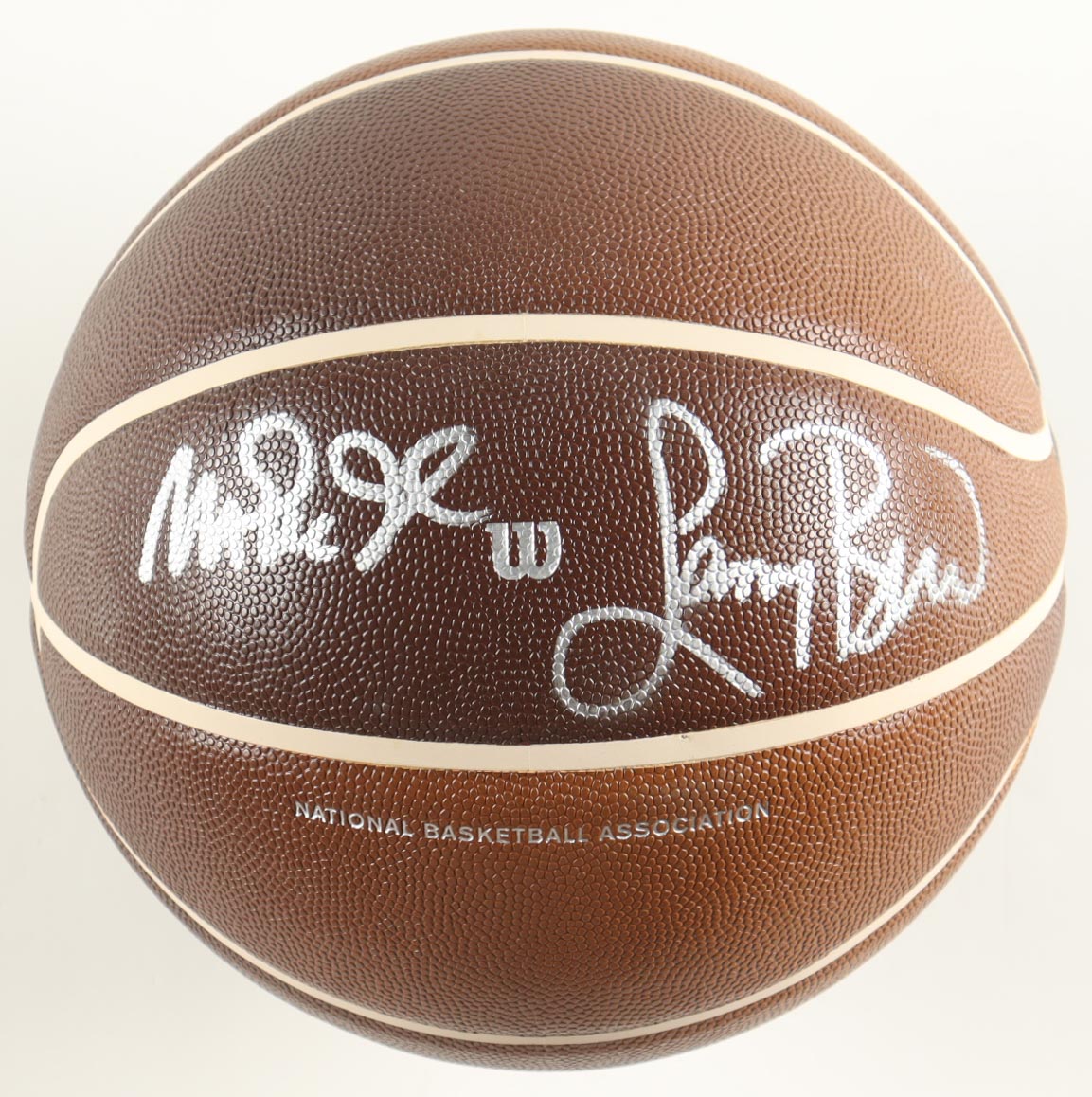 Magic Johnson & Larry Bird Signed NBA Throwback Basketball with Display Stand (Beckett & PSA) at PristineAuction.com Magic Johnson & Larry Bird Signed NBA Throwback Basketball with Display Stand (Beckett & PSA) at PristineAuction.com