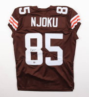 David Njoku Signed Jersey (Beckett) at PristineAuction.com
