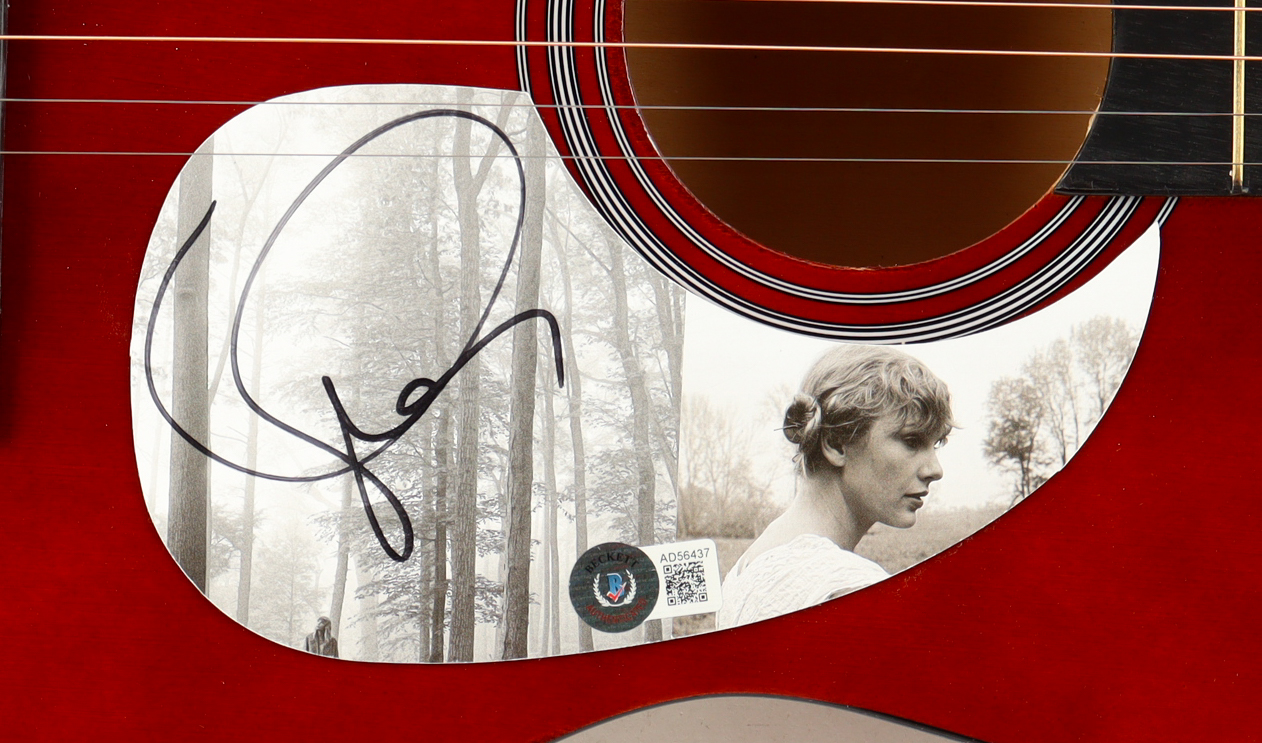 Taylor Swift Guitar with Signed Custom Insert Pickguard (Beckett) at PristineAuction.com Taylor Swift Guitar with Signed Custom Insert Pickguard (Beckett) at PristineAuction.com