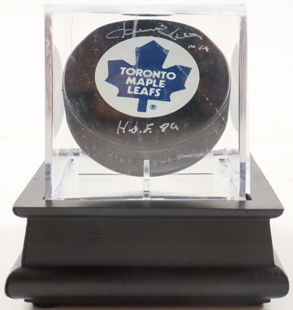 Dave Keon Signed Maple Leafs Logo Hockey Puck with Display Case Inscribed "HOF 86" (PSA) at PristineAuction.com Dave Keon Signed Maple Leafs Logo Hockey Puck with Display Case Inscribed "HOF 86" (PSA) at PristineAuction.com