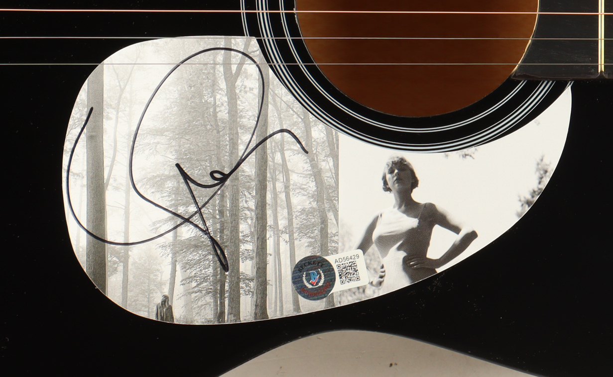 Taylor Swift Guitar with Signed Custom Insert Pickguard (Beckett) at PristineAuction.com Taylor Swift Guitar with Signed Custom Insert Pickguard (Beckett) at PristineAuction.com