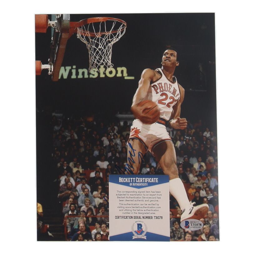 Larry Nance Signed Suns 8x10 Photo (Beckett) at PristineAuction.com Larry Nance Signed Suns 8x10 Photo (Beckett) at PristineAuction.com