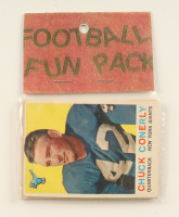 1959 Topps Football Card Fun Pack with (10) Cards at PristineAuction.com