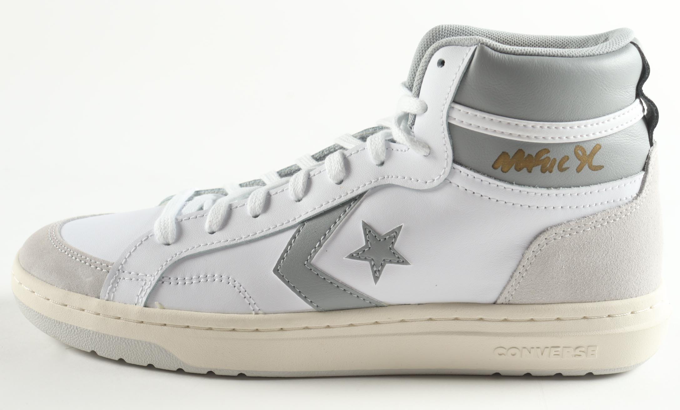 Magic Johnson Signed Converse All Star White Leather Basketball Shoe with Stat Plaque Display Stand (Beckett) at PristineAuction.com Magic Johnson Signed Converse All Star White Leather Basketball Shoe with Stat Plaque Display Stand (Beckett) at PristineAuction.com