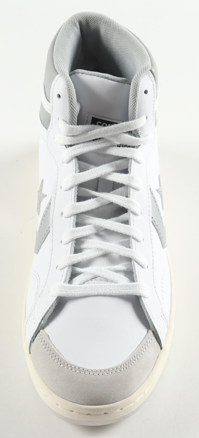 Magic Johnson Signed Converse All Star White Leather Basketball Shoe with Stat Plaque Display Stand (Beckett) at PristineAuction.com Magic Johnson Signed Converse All Star White Leather Basketball Shoe with Stat Plaque Display Stand (Beckett) at PristineAuction.com