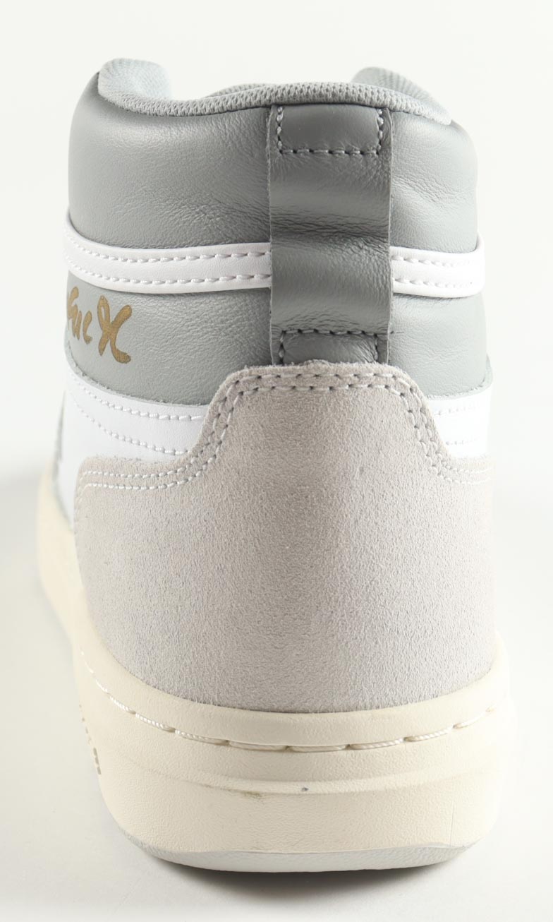 Magic Johnson Signed Converse All Star White Leather Basketball Shoe with Stat Plaque Display Stand (Beckett) at PristineAuction.com Magic Johnson Signed Converse All Star White Leather Basketball Shoe with Stat Plaque Display Stand (Beckett) at PristineAuction.com