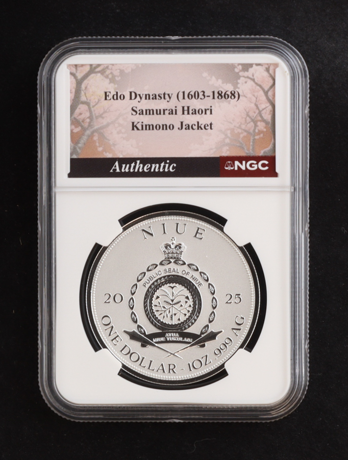 2025 Niue $1 Samurai Warrior - Edo Dynasty (1603-1868) Samurai Haori Kimono Jacket Relic (NGCX REVERSE PROOF 10) at PristineAuction.com 2025 Niue $1 Samurai Warrior - Edo Dynasty (1603-1868) Samurai Haori Kimono Jacket Relic (NGCX REVERSE PROOF 10) at PristineAuction.com