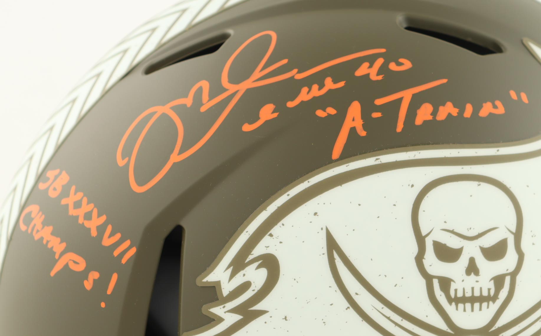 Mike Alstott Signed Buccaneers Full-Size Authentic On-Field Salute to Service Alternate Speed Helmet Inscribed "A-Train" & "SB XXXVII Champs!" (PSA) at PristineAuction.com Mike Alstott Signed Buccaneers Full-Size Authentic On-Field Salute to Service Alternate Speed Helmet Inscribed "A-Train" & "SB XXXVII Champs!" (PSA) at PristineAuction.com