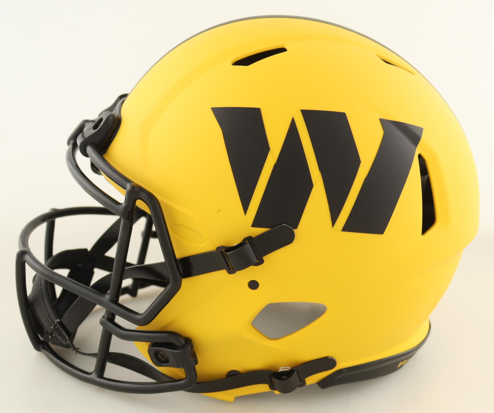 Terry McLaurin Signed Commanders Full-Size Authentic On-Field Rave Alternate Speed Helmet (Beckett) at PristineAuction.com Terry McLaurin Signed Commanders Full-Size Authentic On-Field Rave Alternate Speed Helmet (Beckett) at PristineAuction.com