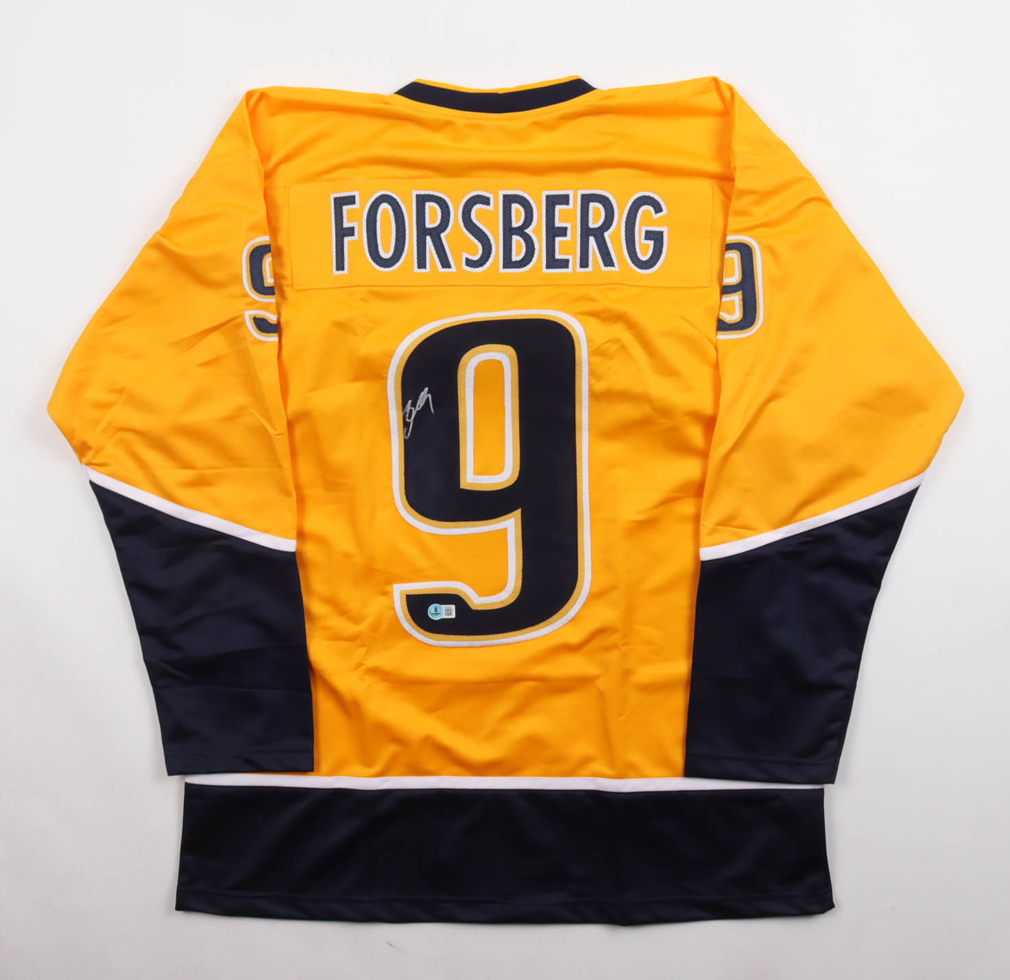 Filip Forsberg Signed Jersey (Beckett) at PristineAuction.com Filip Forsberg Signed Jersey (Beckett) at PristineAuction.com
