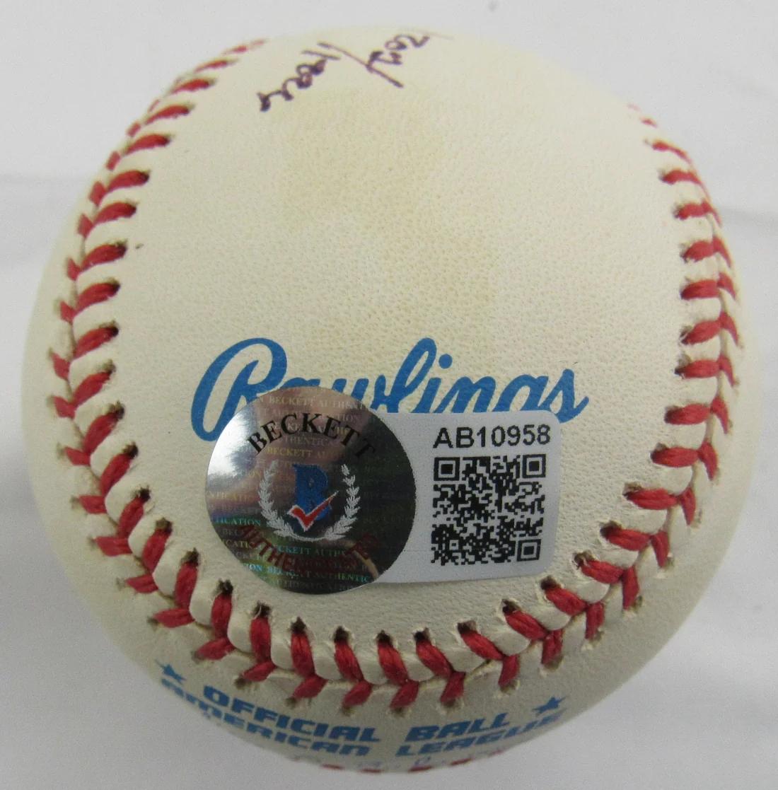 Derek Jeter Signed LE OAL Baseball Inscribed "ROY 96" (Beckett) at PristineAuction.com Derek Jeter Signed LE OAL Baseball Inscribed "ROY 96" (Beckett) at PristineAuction.com
