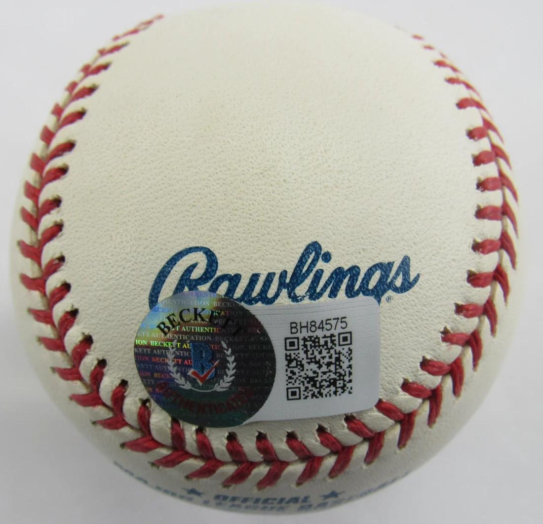 Pedro Martinez Signed OML Baseball (Beckett) at PristineAuction.com Pedro Martinez Signed OML Baseball (Beckett) at PristineAuction.com