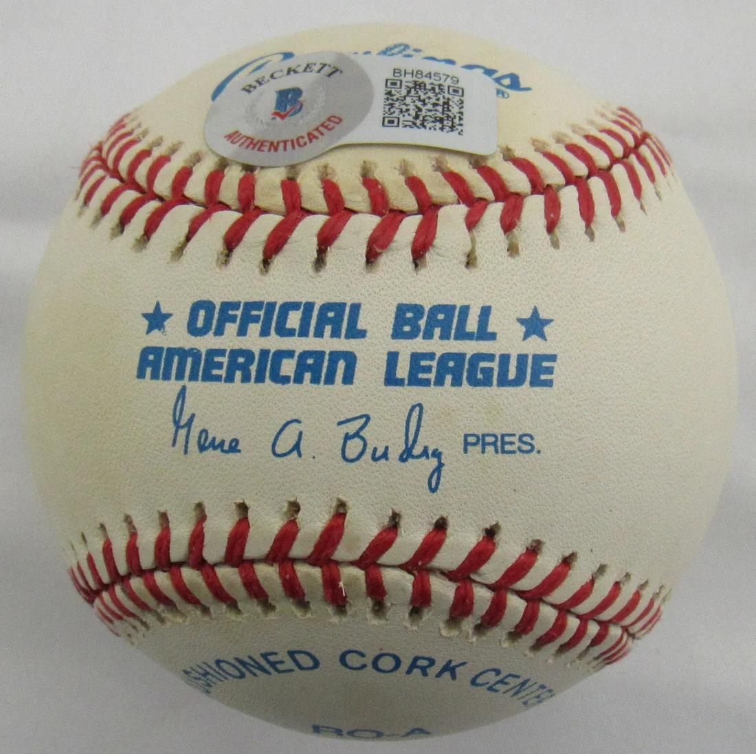 Whitey Ford Signed OAL Baseball (Beckett) at PristineAuction.com Whitey Ford Signed OAL Baseball (Beckett) at PristineAuction.com