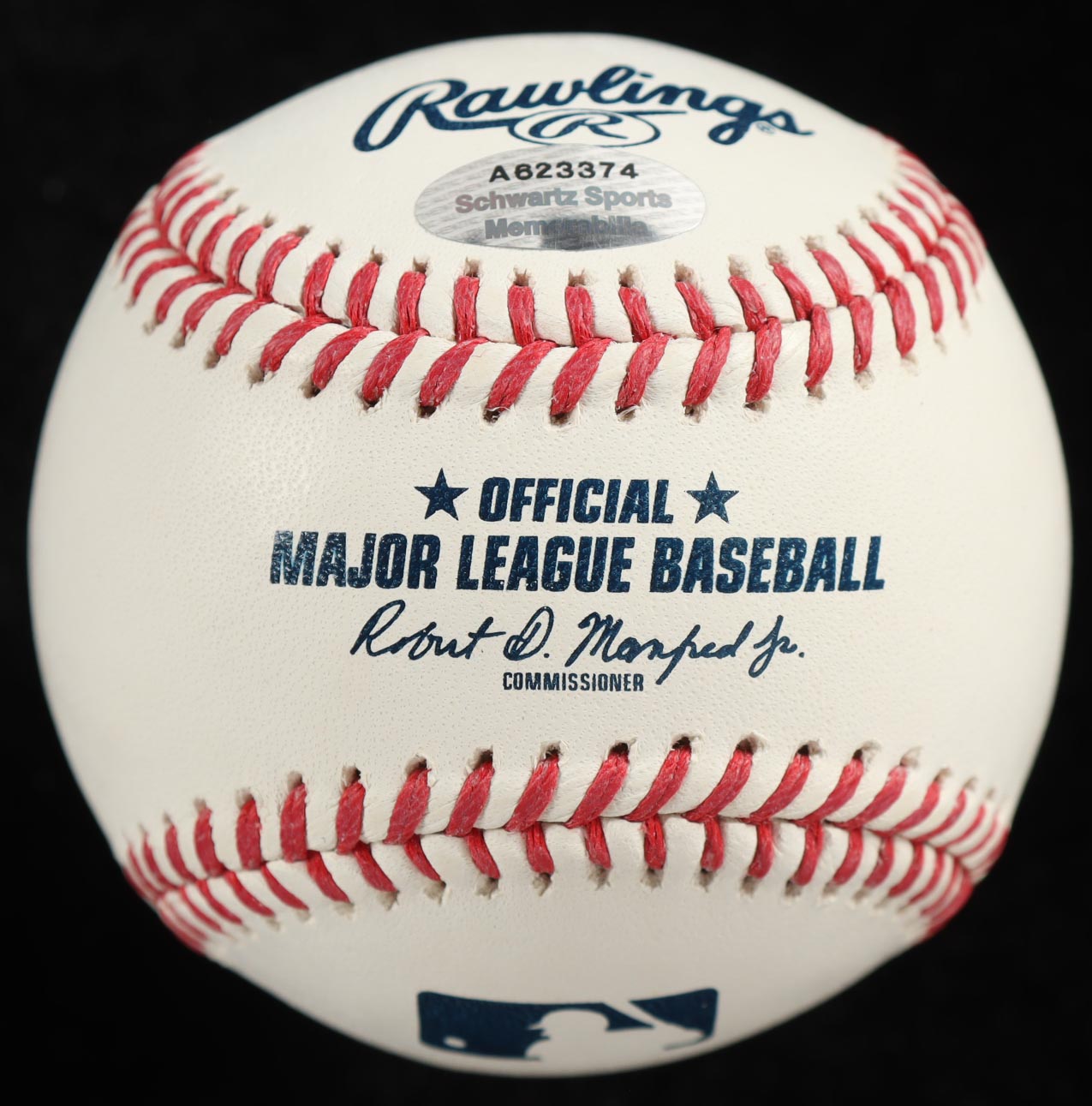 Juan Albert Gonzalez Vazquez Signed OML Baseball (Schwartz) at PristineAuction.com Juan Albert Gonzalez Vazquez Signed OML Baseball (Schwartz) at PristineAuction.com