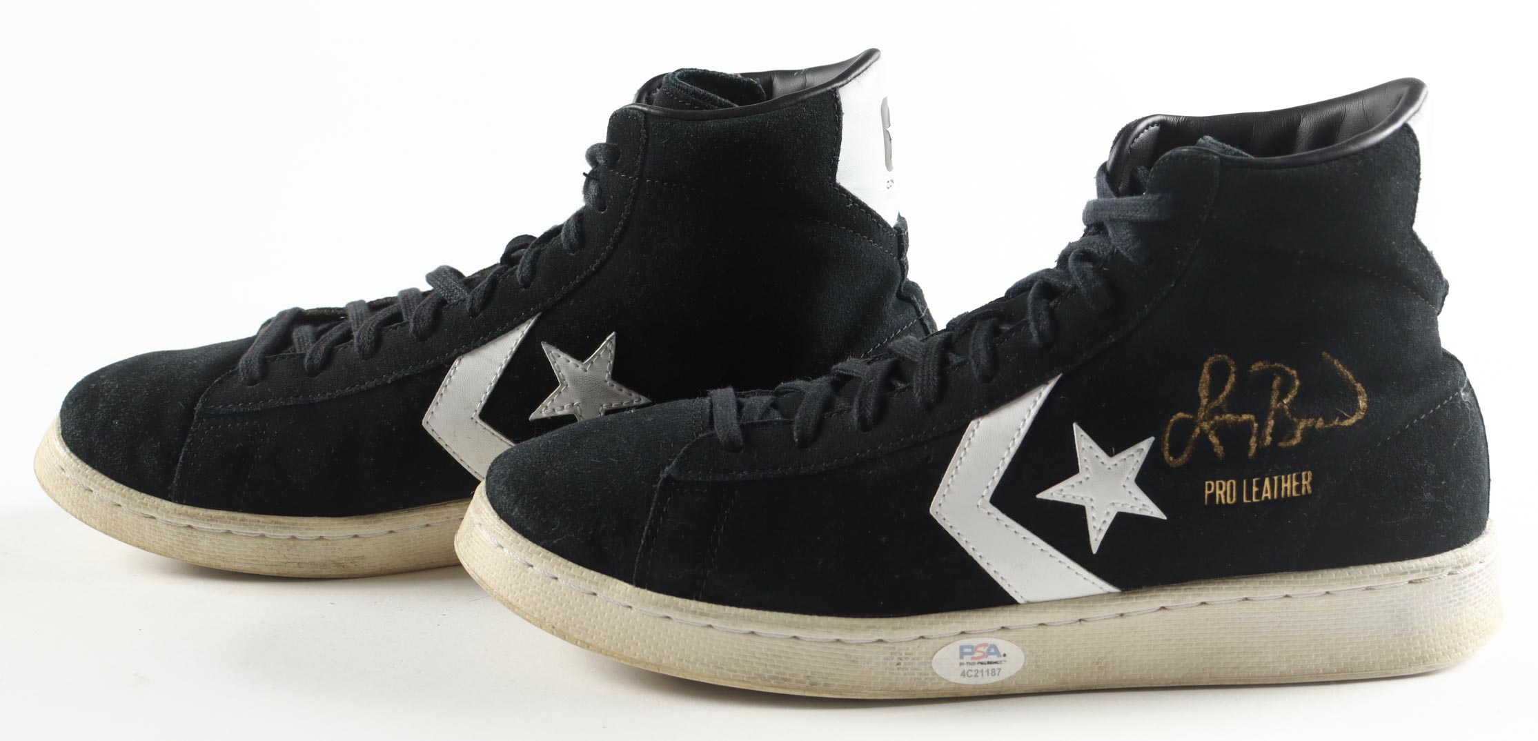 Magic Johnson & Larry Bird Signed Set of (2) Converse Basketball Shoes with Display Case (PSA & Beckett) at PristineAuction.com Magic Johnson & Larry Bird Signed Set of (2) Converse Basketball Shoes with Display Case (PSA & Beckett) at PristineAuction.com