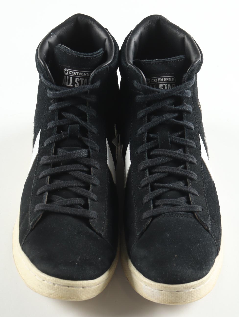 Magic Johnson & Larry Bird Signed Set of (2) Converse Basketball Shoes with Display Case (PSA & Beckett) at PristineAuction.com Magic Johnson & Larry Bird Signed Set of (2) Converse Basketball Shoes with Display Case (PSA & Beckett) at PristineAuction.com