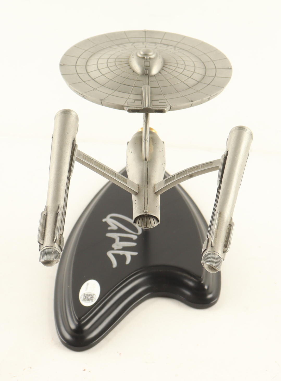 William Shatner Signed Pewter Franklin Mint "Star Trek Enterprise" Figurine (JSA) at PristineAuction.com William Shatner Signed Pewter Franklin Mint "Star Trek Enterprise" Figurine (JSA) at PristineAuction.com
