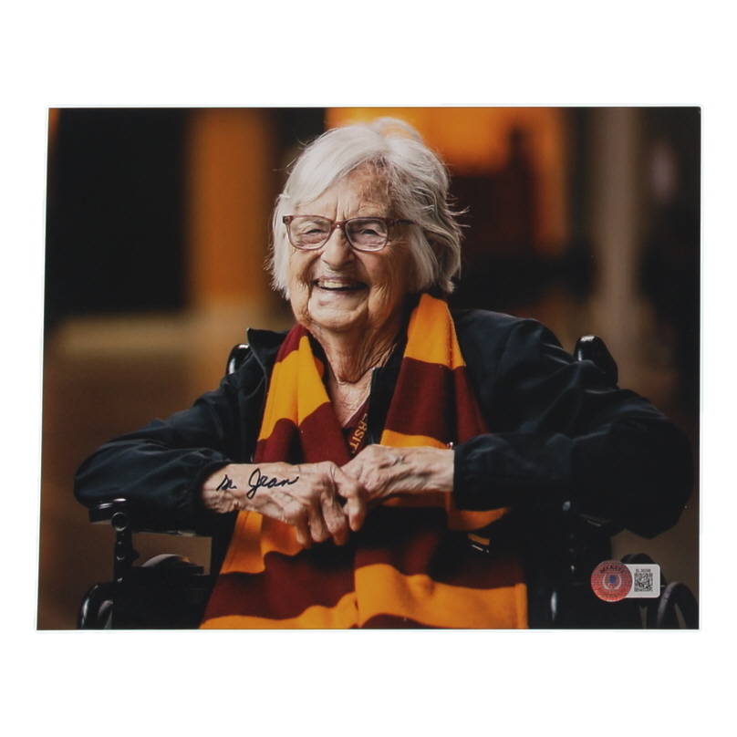 Sister Jean Signed 8x10 Photo (Beckett) at PristineAuction.com Sister Jean Signed 8x10 Photo (Beckett) at PristineAuction.com