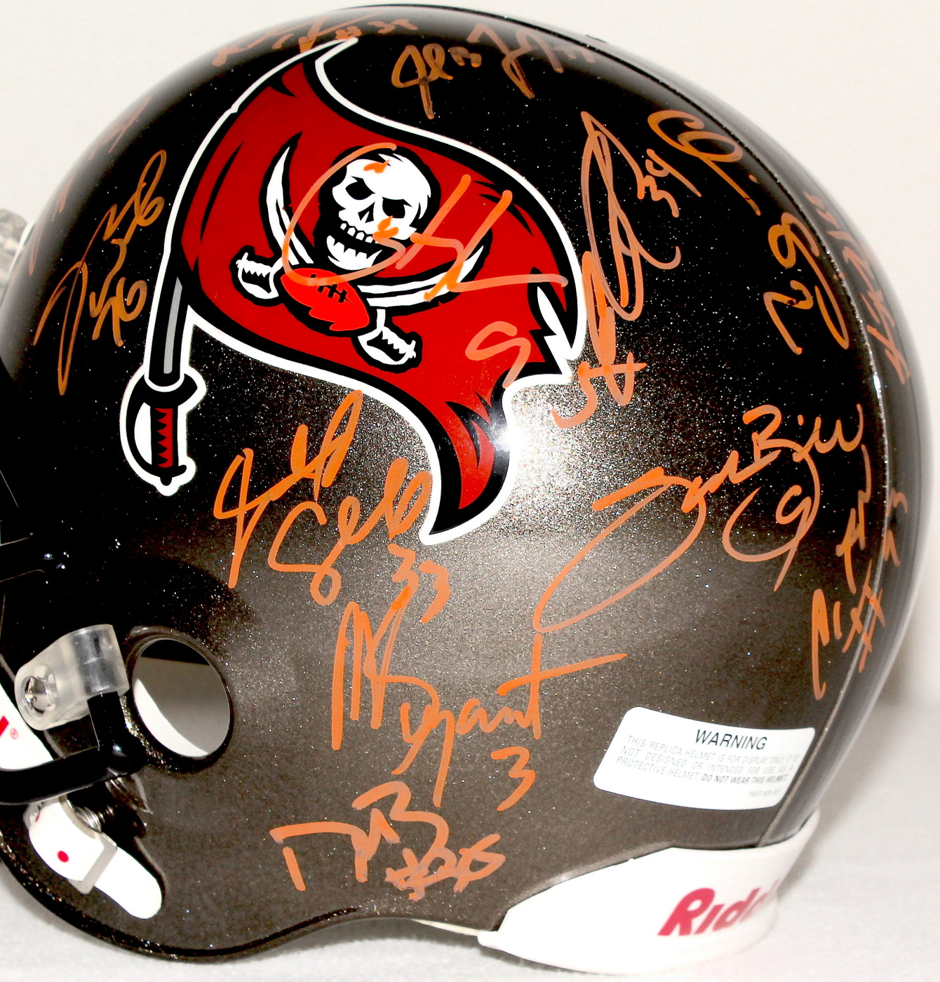 Team-Signed 2006 Tampa Bay Buccaneers Full-Size Helmet with (26) Signatures Including Luke McCown, Earnest Graham, Matt Bryant, Chris Simms, Josh Bidwell (JSA ALOA) at PristineAuction.com Team-Signed 2006 Tampa Bay Buccaneers Full-Size Helmet with (26) Signatures Including Luke McCown, Earnest Graham, Matt Bryant, Chris Simms, Josh Bidwell (JSA ALOA) at PristineAuction.com