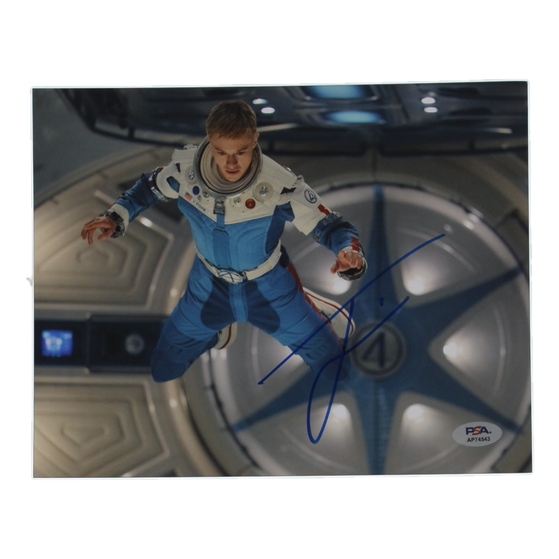 Joseph Quinn Signed "Fantastic Four" 8x10 Photo (PSA) at PristineAuction.com Joseph Quinn Signed "Fantastic Four" 8x10 Photo (PSA) at PristineAuction.com