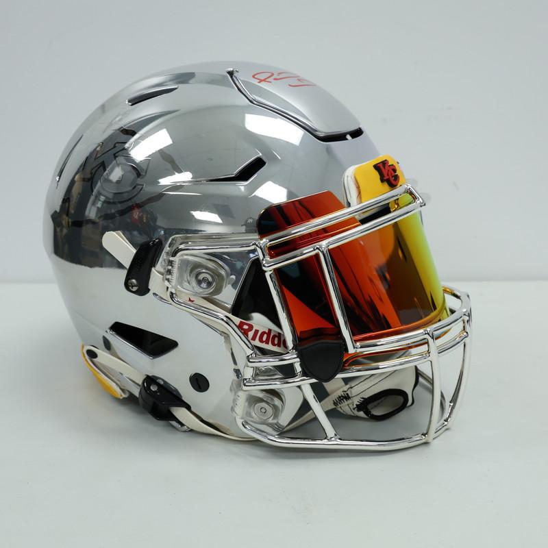 Patrick Mahomes Signed Chiefs Full-Size Authentic On-Field Custom Chrome Alternate Speedflex Helmet (Beckett) at PristineAuction.com Patrick Mahomes Signed Chiefs Full-Size Authentic On-Field Custom Chrome Alternate Speedflex Helmet (Beckett) at PristineAuction.com