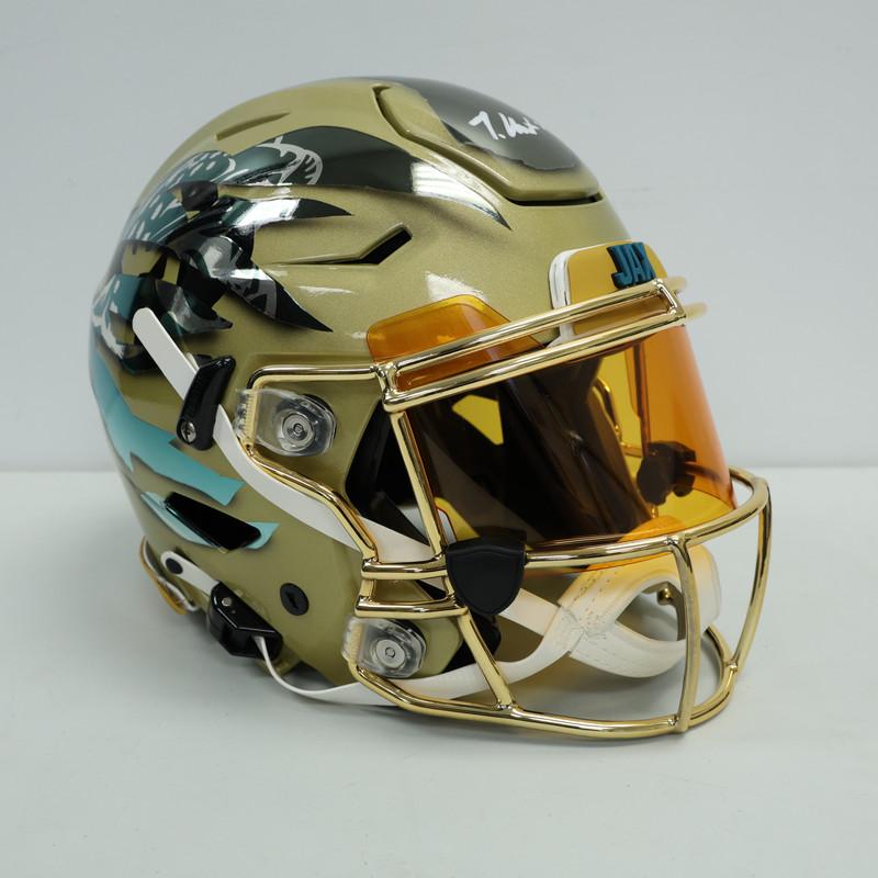 Travis Hunter Signed Jaguars Full-Size Authentic On-Field Custom Chrome Alternate Speedflex Helmet (Beckett) at PristineAuction.com Travis Hunter Signed Jaguars Full-Size Authentic On-Field Custom Chrome Alternate Speedflex Helmet (Beckett) at PristineAuction.com