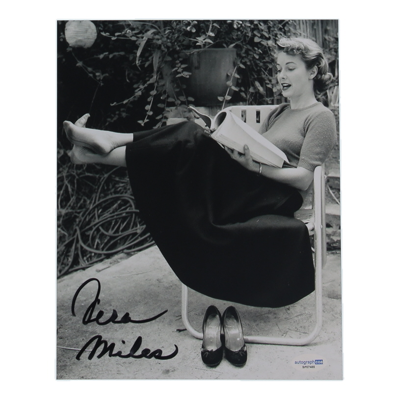 Vera Miles Signed 8x10 Photo (ACOA) at PristineAuction.com Vera Miles Signed 8x10 Photo (ACOA) at PristineAuction.com