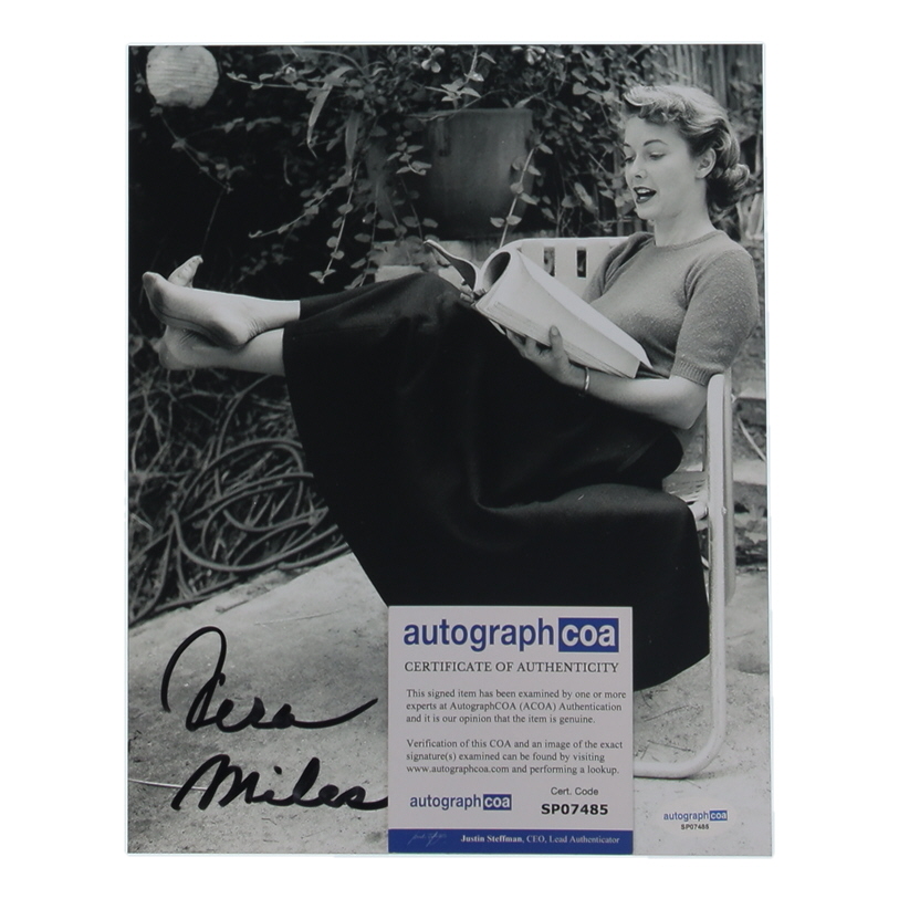 Vera Miles Signed 8x10 Photo (ACOA) at PristineAuction.com Vera Miles Signed 8x10 Photo (ACOA) at PristineAuction.com