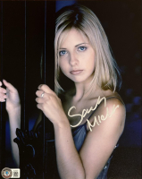Sarah Michelle Gellar Signed "Buffy The Vampire Slayer" 8x10 Photo (Beckett) at PristineAuction.com