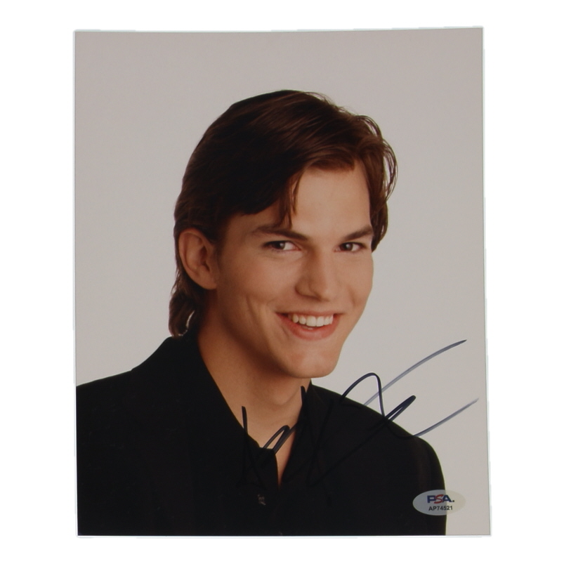 Ashton Kutcher Signed 8x10 Photo (PSA) at PristineAuction.com Ashton Kutcher Signed 8x10 Photo (PSA) at PristineAuction.com