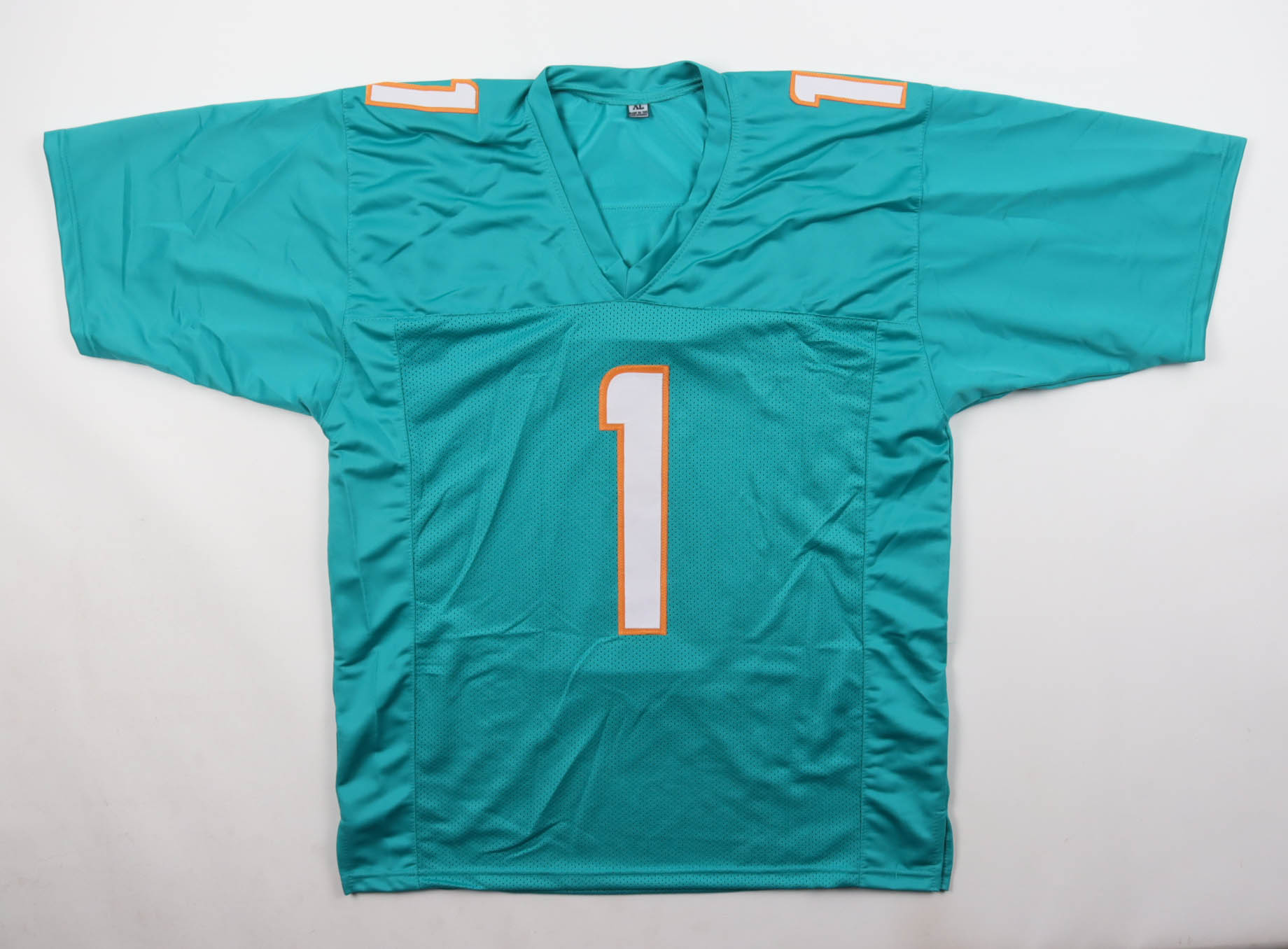 Tua Tagovailoa Signed Jersey (JSA) at PristineAuction.com Tua Tagovailoa Signed Jersey (JSA) at PristineAuction.com