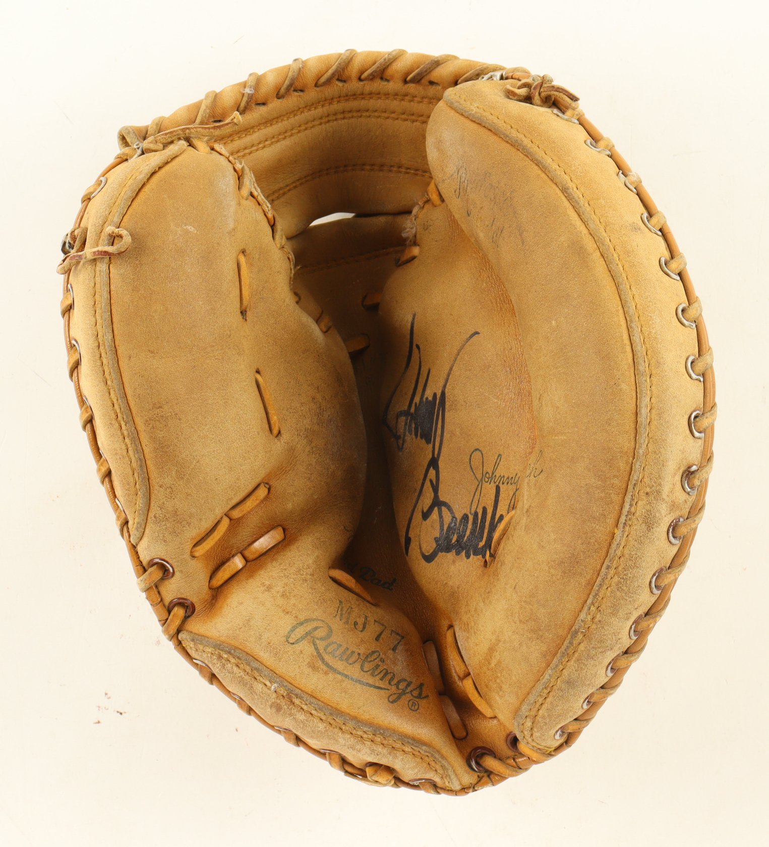 Johnny Bench Signed Vintage Rawlings Catchers Glove (Fanatics) at PristineAuction.com Johnny Bench Signed Vintage Rawlings Catchers Glove (Fanatics) at PristineAuction.com