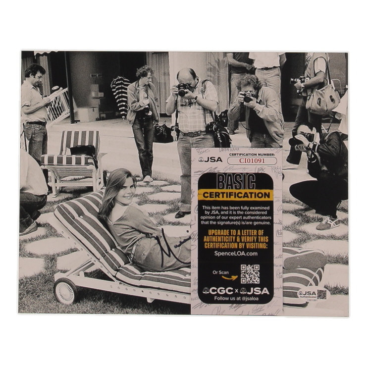 Mariel Hemingway Signed 8x10 Photo (JSA) at PristineAuction.com Mariel Hemingway Signed 8x10 Photo (JSA) at PristineAuction.com