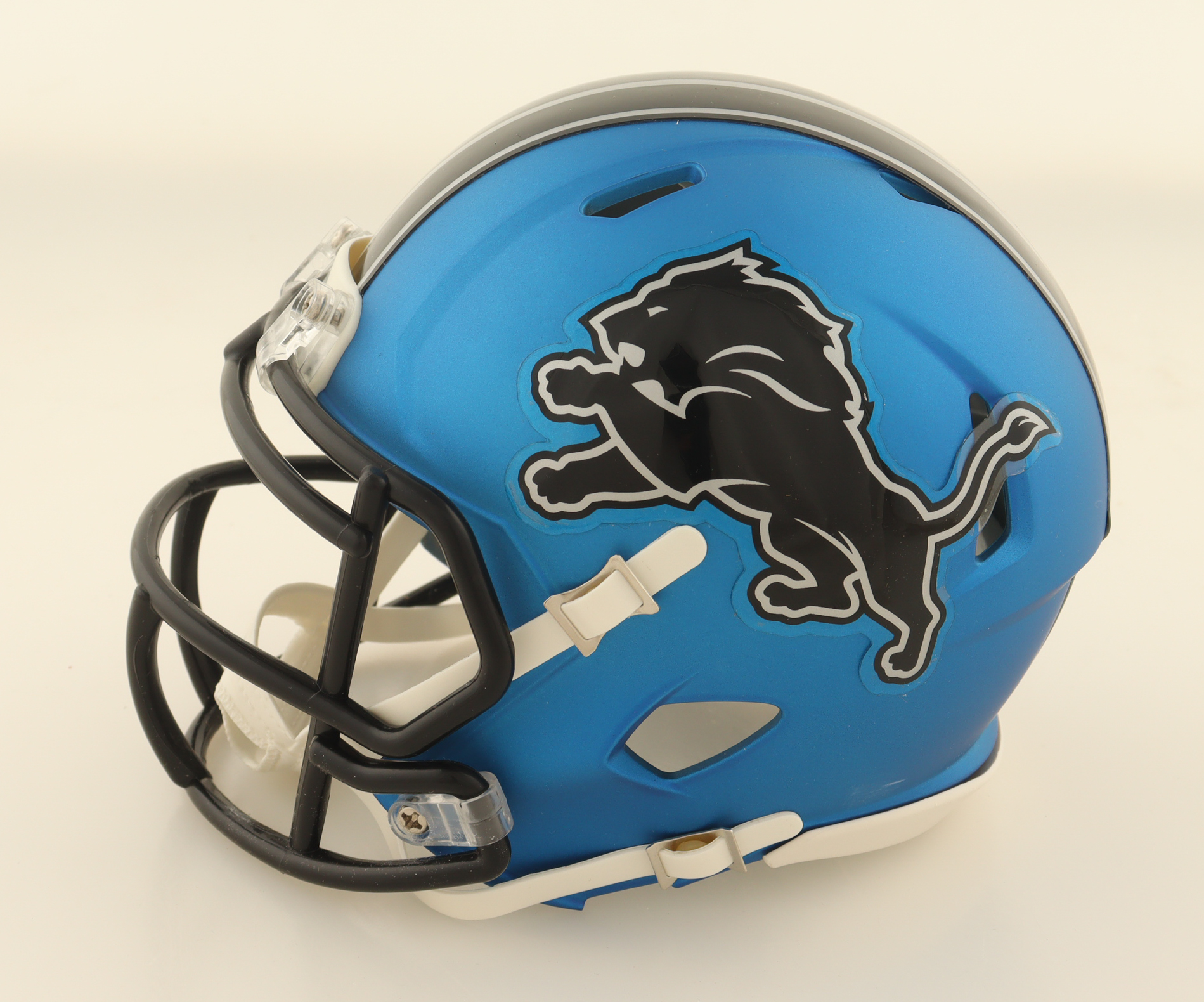 Ndamukong Suh Signed Lions Rave Alternate Speed Mini Helmet (Beckett) at PristineAuction.com Ndamukong Suh Signed Lions Rave Alternate Speed Mini Helmet (Beckett) at PristineAuction.com