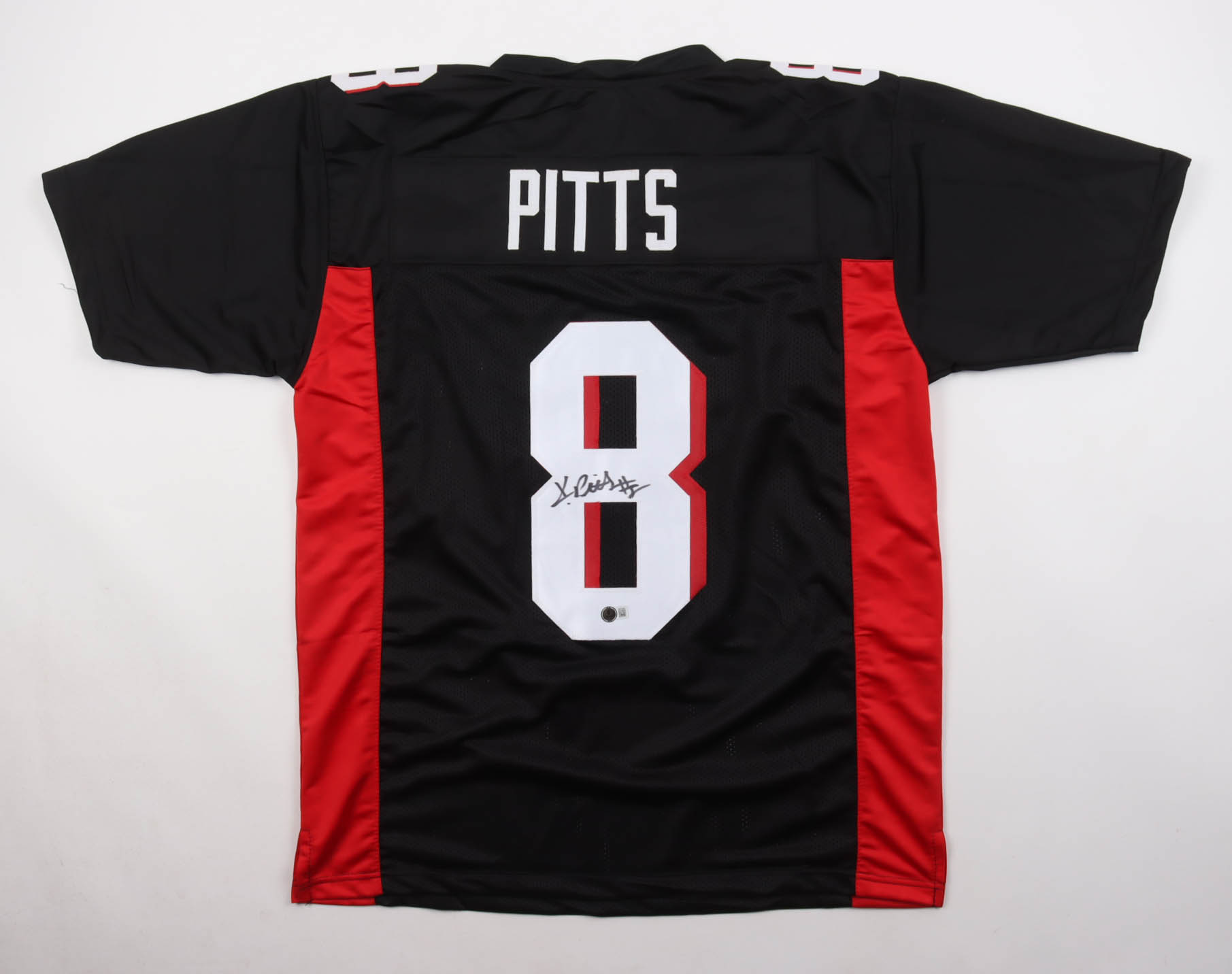 Kyle Pitts Signed Jersey (Beckett) at PristineAuction.com Kyle Pitts Signed Jersey (Beckett) at PristineAuction.com