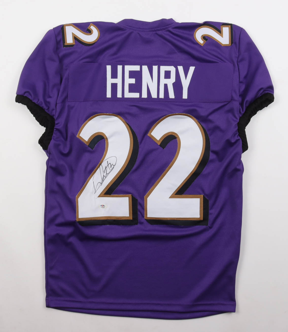 Derrick Henry Signed Jersey (PSA) at PristineAuction.com Derrick Henry Signed Jersey (PSA) at PristineAuction.com