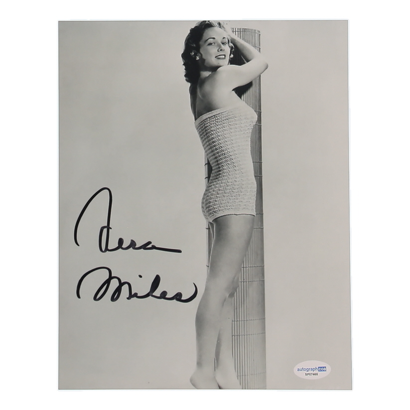 Vera Miles Signed 8x10 Photo (ACOA) at PristineAuction.com Vera Miles Signed 8x10 Photo (ACOA) at PristineAuction.com