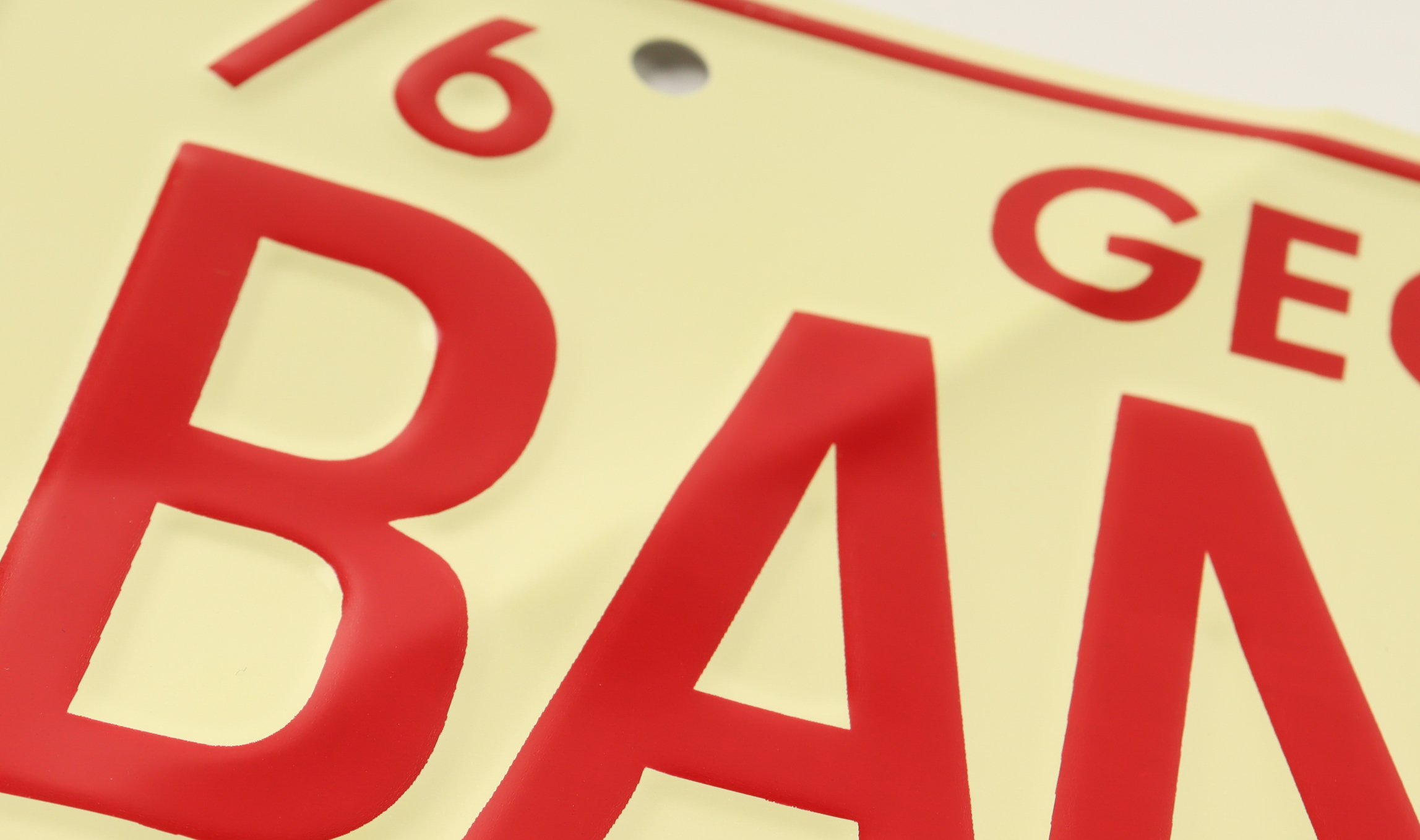 Burt Reynolds Signed "Smokey & The Bandit" Georgia License Plate (Fanatics & Beckett) at PristineAuction.com Burt Reynolds Signed "Smokey & The Bandit" Georgia License Plate (Fanatics & Beckett) at PristineAuction.com