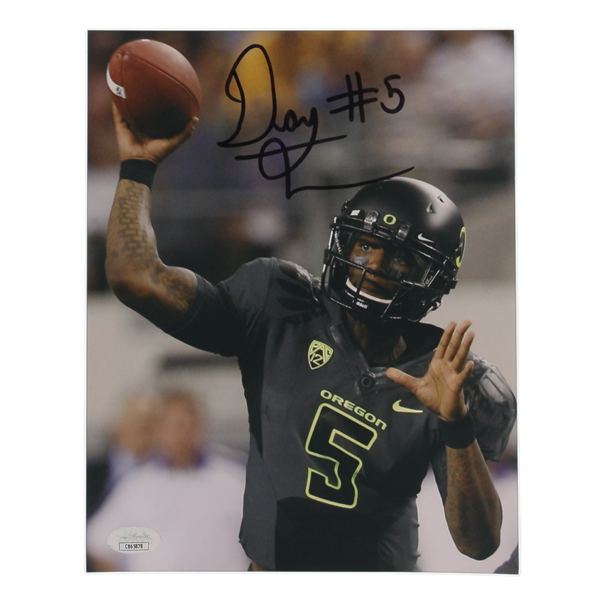 Darron Thomas Signed Oregon Ducks 8x10 Photo (JSA) at PristineAuction.com Darron Thomas Signed Oregon Ducks 8x10 Photo (JSA) at PristineAuction.com