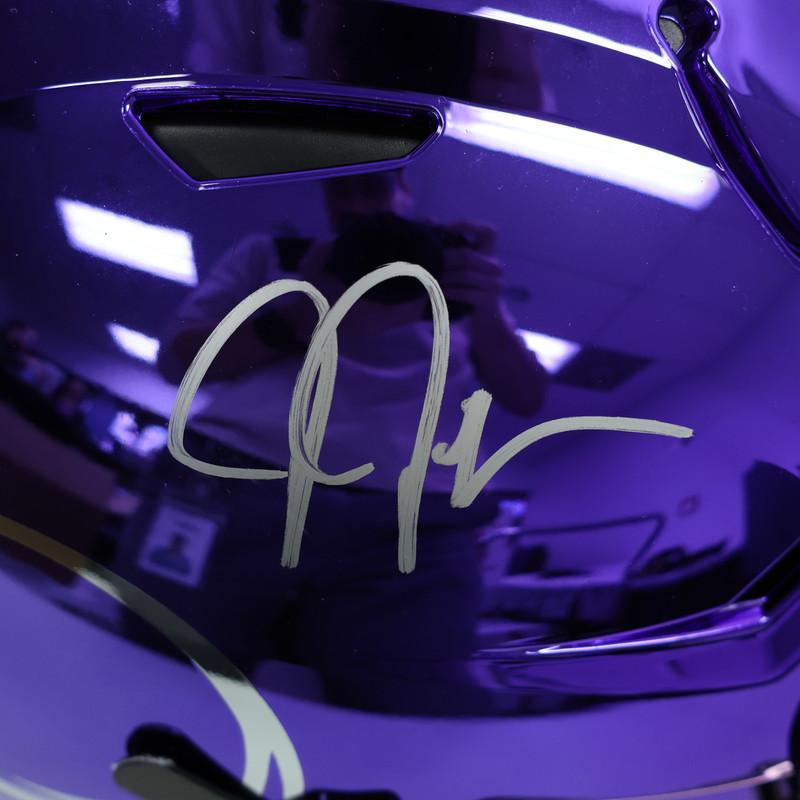 Justin Jefferson Signed Vikings Full-Size Authentic On-Field Specialty Speedflex Helmet (Beckett) at PristineAuction.com Justin Jefferson Signed Vikings Full-Size Authentic On-Field Specialty Speedflex Helmet (Beckett) at PristineAuction.com