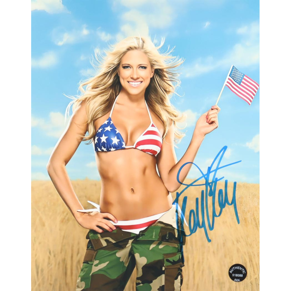 Barbie "Kelly Kelly" Blank Signed 8x10 Photo (Authentic Ink) at PristineAuction.com