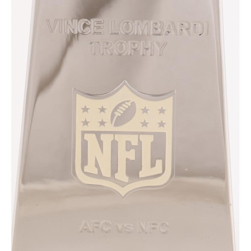 Tom Brady Signed Full-Size Replica Lombardi Trophy with Original Painting LE #2/12 (Beckett) at PristineAuction.com Tom Brady Signed Full-Size Replica Lombardi Trophy with Original Painting LE #2/12 (Beckett) at PristineAuction.com