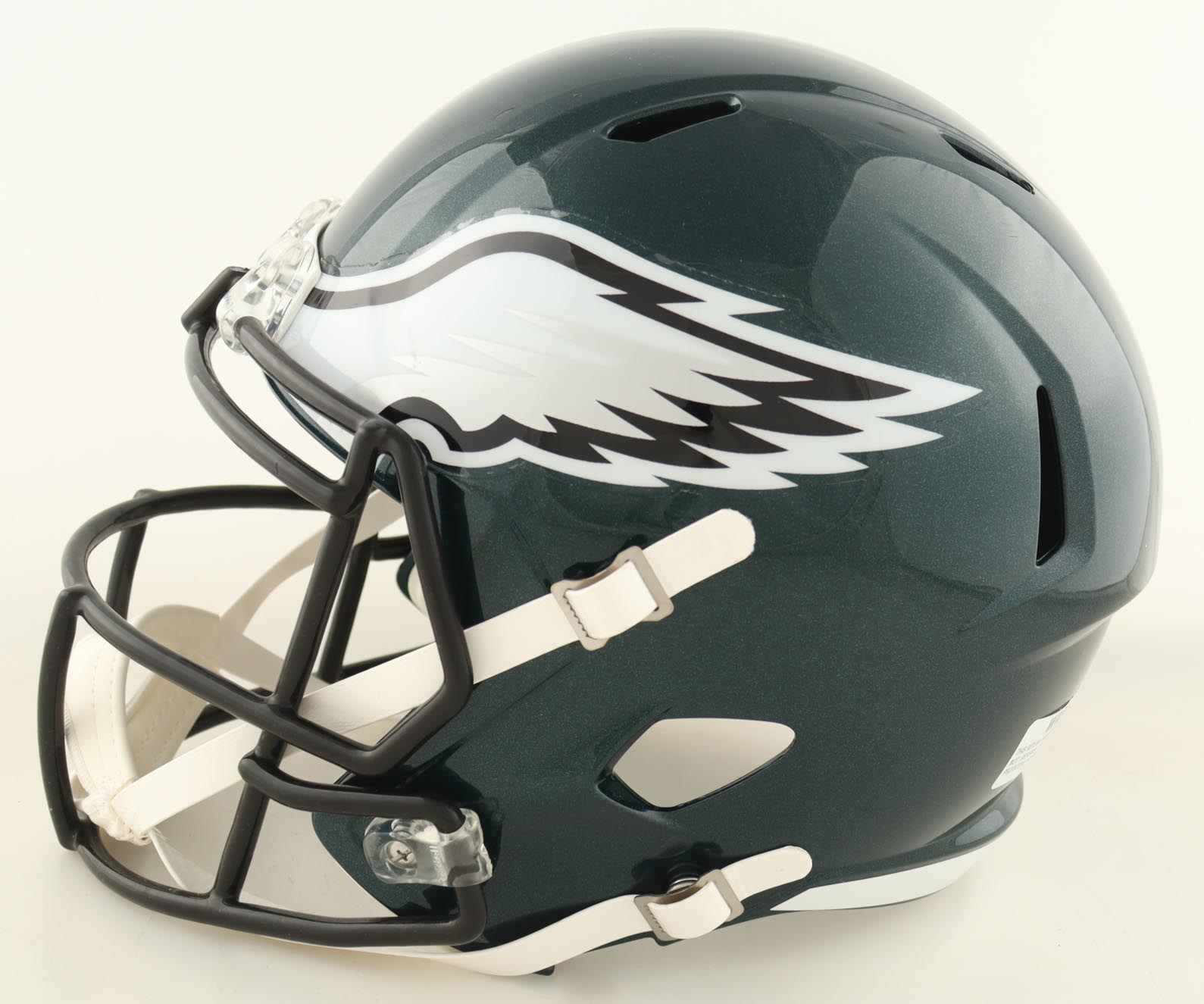 D'Andre Swift Signed Eagles Full-Size Speed Helmet (Beckett) at PristineAuction.com D'Andre Swift Signed Eagles Full-Size Speed Helmet (Beckett) at PristineAuction.com