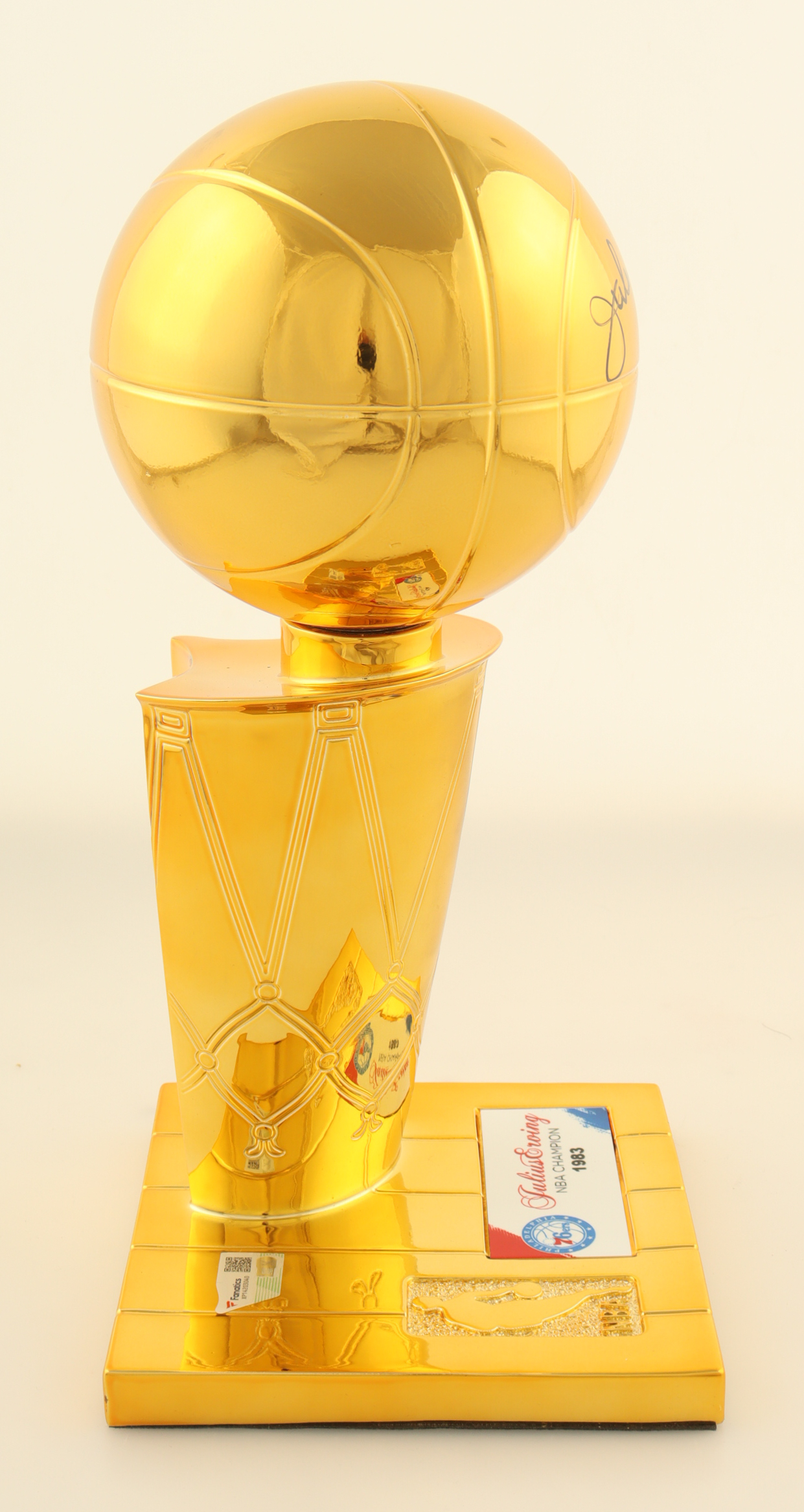 Julius "Dr. J" Erving Signed 1983 12" Replica 76ers NBA Championship Trophy (Fanatics) at PristineAuction.com Julius "Dr. J" Erving Signed 1983 12" Replica 76ers NBA Championship Trophy (Fanatics) at PristineAuction.com