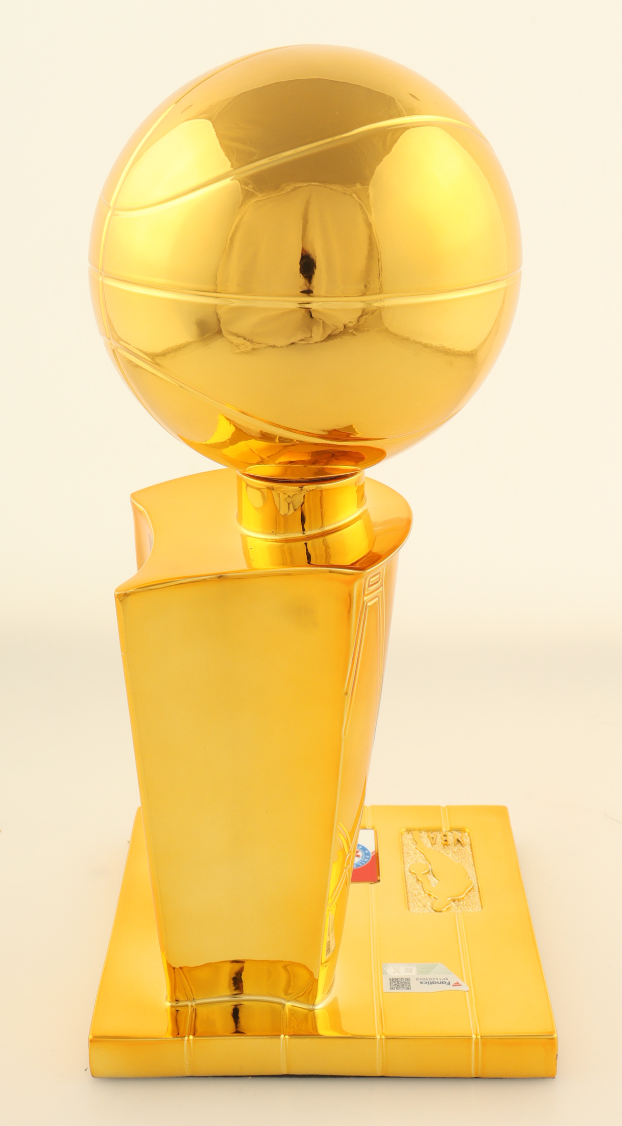 Julius "Dr. J" Erving Signed 1983 12" Replica 76ers NBA Championship Trophy (Fanatics) at PristineAuction.com Julius "Dr. J" Erving Signed 1983 12" Replica 76ers NBA Championship Trophy (Fanatics) at PristineAuction.com