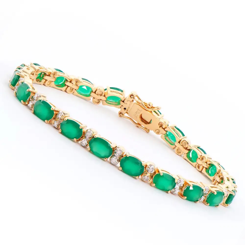 12.59 CTW Green Agate & Diamonds 18K Gold Plated Bracelet Size 7.9 Inches| Estimated Retail Value: $2,199 (AMG) at PristineAuction.com 12.59 CTW Green Agate & Diamonds 18K Gold Plated Bracelet Size 7.9 Inches| Estimated Retail Value: $2,199 (AMG) at PristineAuction.com
