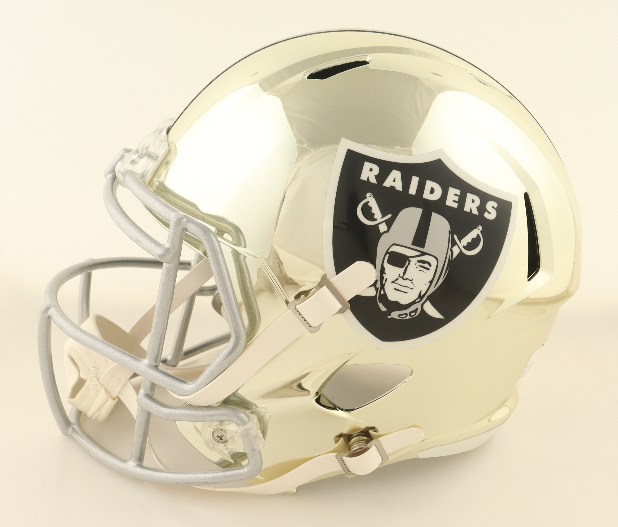 Ashton Jeanty Signed Raiders Full-Size Chrome Alternate Speed Helmet (Beckett) at PristineAuction.com Ashton Jeanty Signed Raiders Full-Size Chrome Alternate Speed Helmet (Beckett) at PristineAuction.com