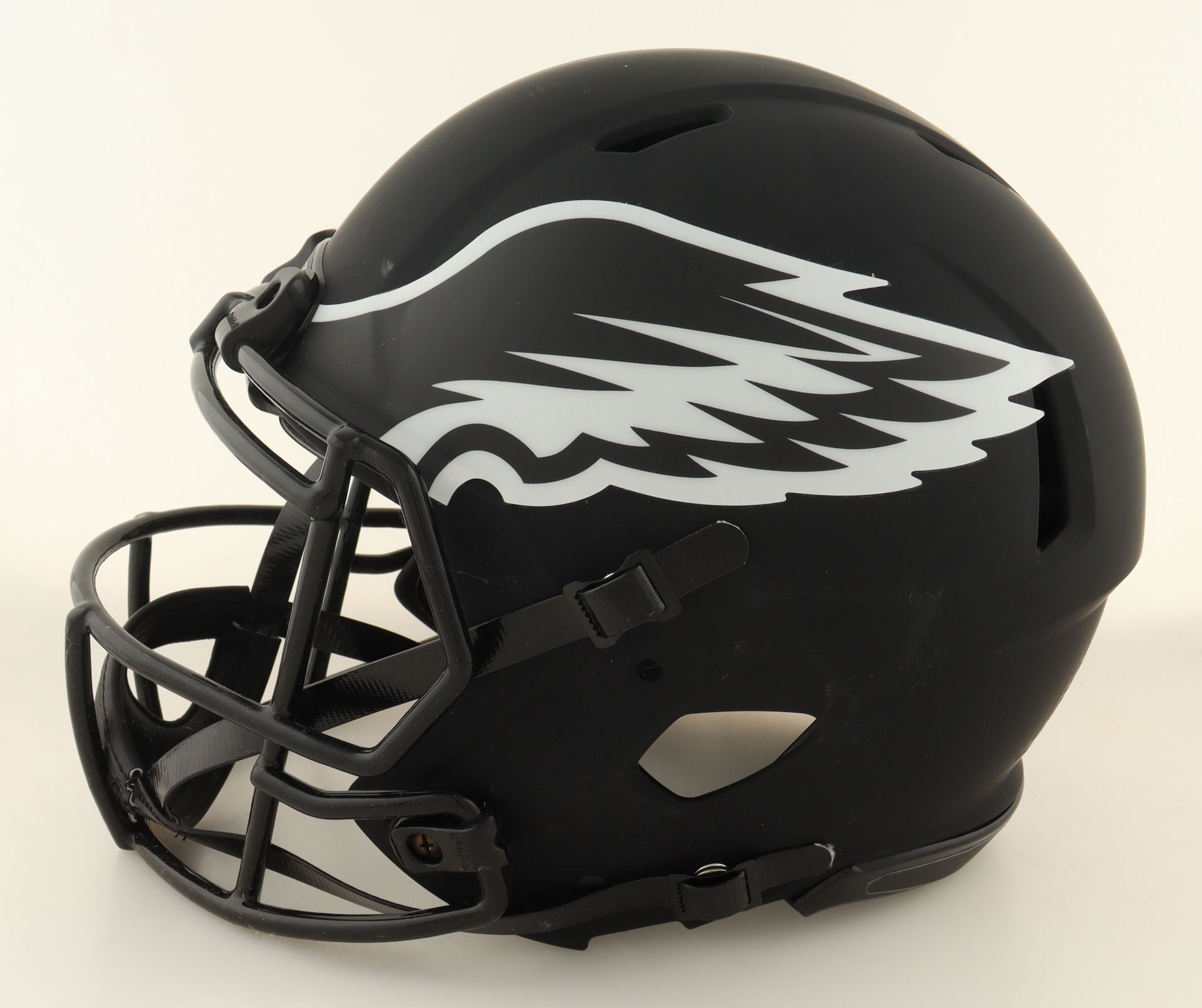 Eagles Full-Size Authentic On-Field Eclipse Alternate Speed Helmet Signed By (6) with Brandon Graham, Jalen Carter, Darius Slay (Beckett) at PristineAuction.com Eagles Full-Size Authentic On-Field Eclipse Alternate Speed Helmet Signed By (6) with Brandon Graham, Jalen Carter, Darius Slay (Beckett) at PristineAuction.com
